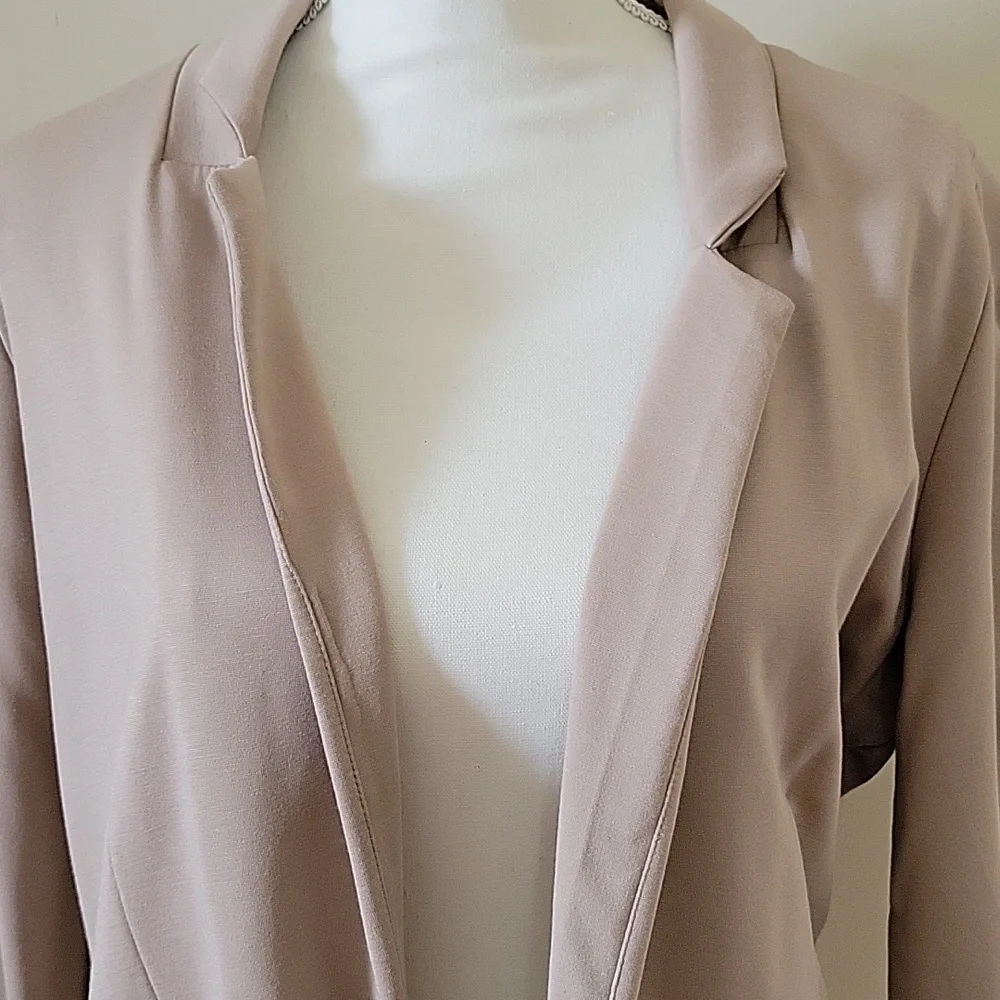 Jacket - Picture 2 of 3